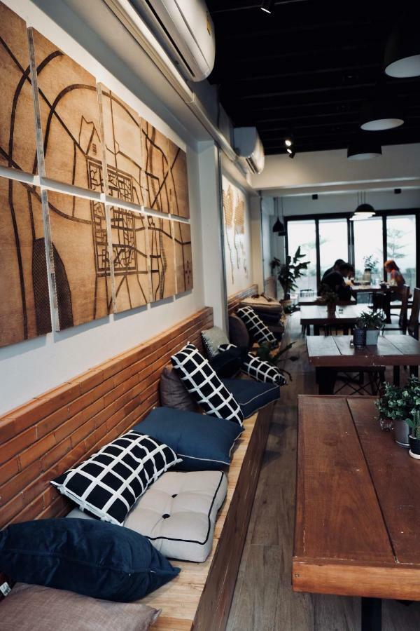 Slee Hostel Chiangmai (Adults Only) チエンマイ エクステリア 写真