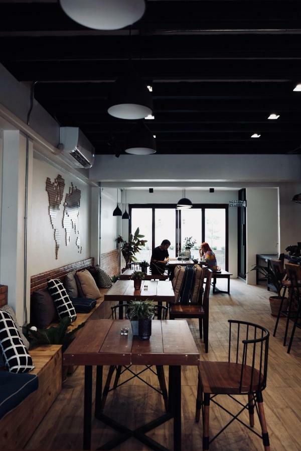 Slee Hostel Chiangmai (Adults Only) チエンマイ エクステリア 写真
