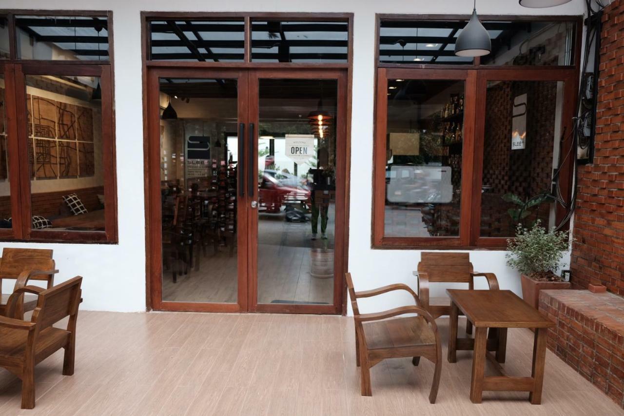 Slee Hostel Chiangmai (Adults Only) チエンマイ エクステリア 写真