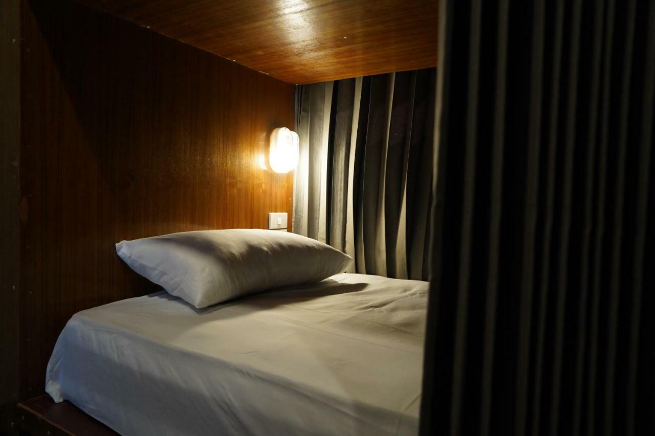 Slee Hostel Chiangmai (Adults Only) チエンマイ エクステリア 写真